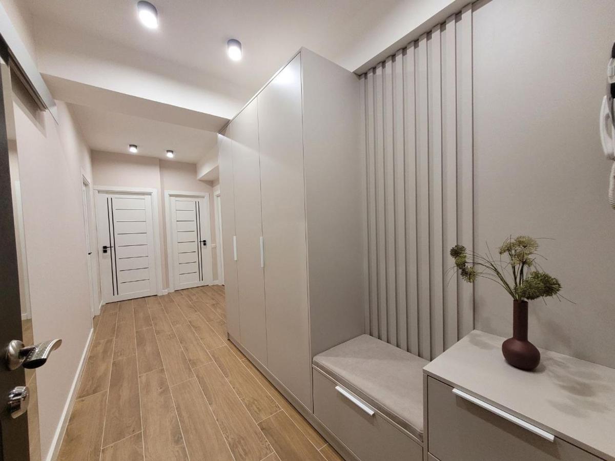 Dendrarium Park Apartment Deluxe Chisinau Exterior foto