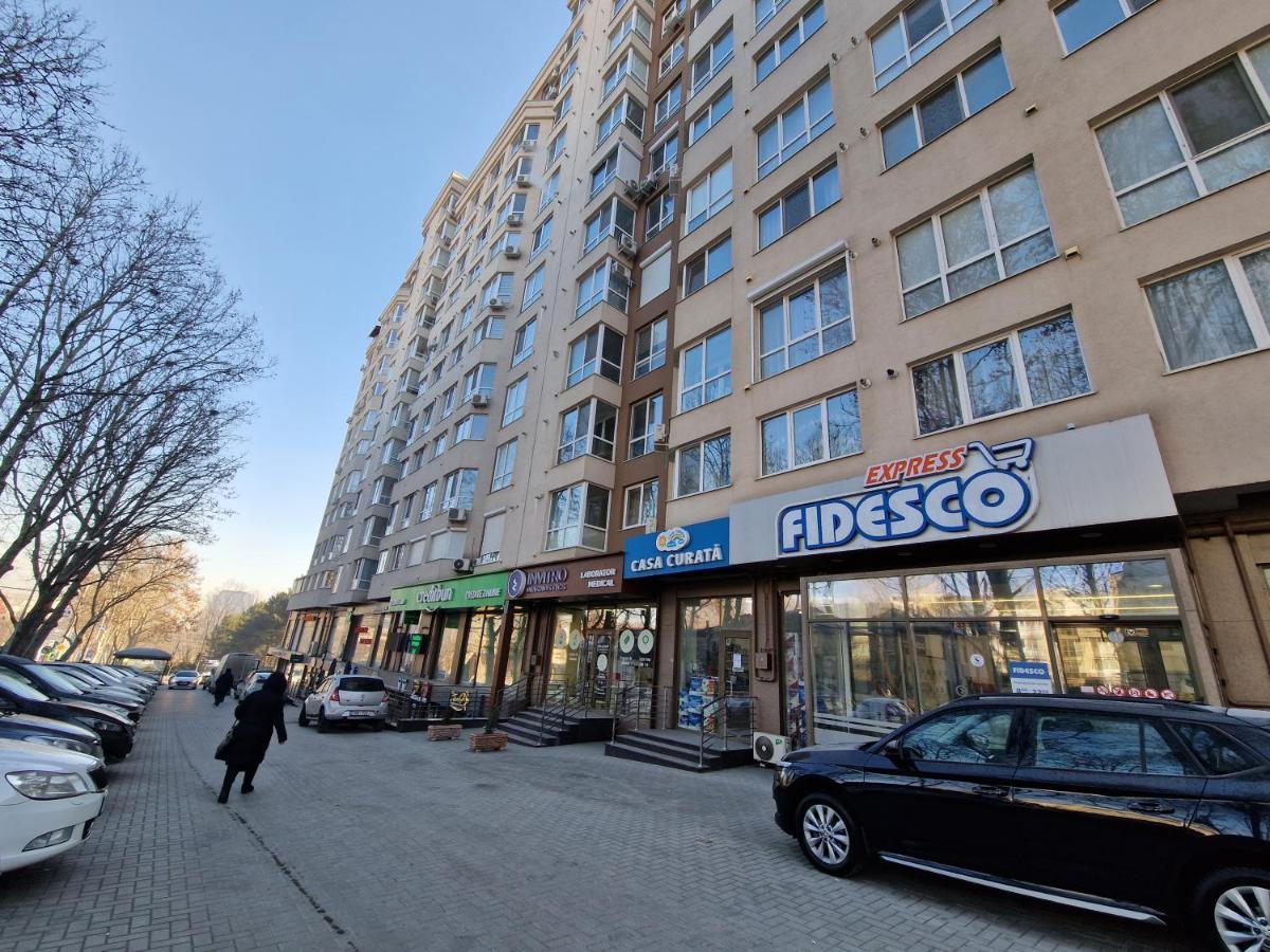 Dendrarium Park Apartment Deluxe Chisinau Exterior foto