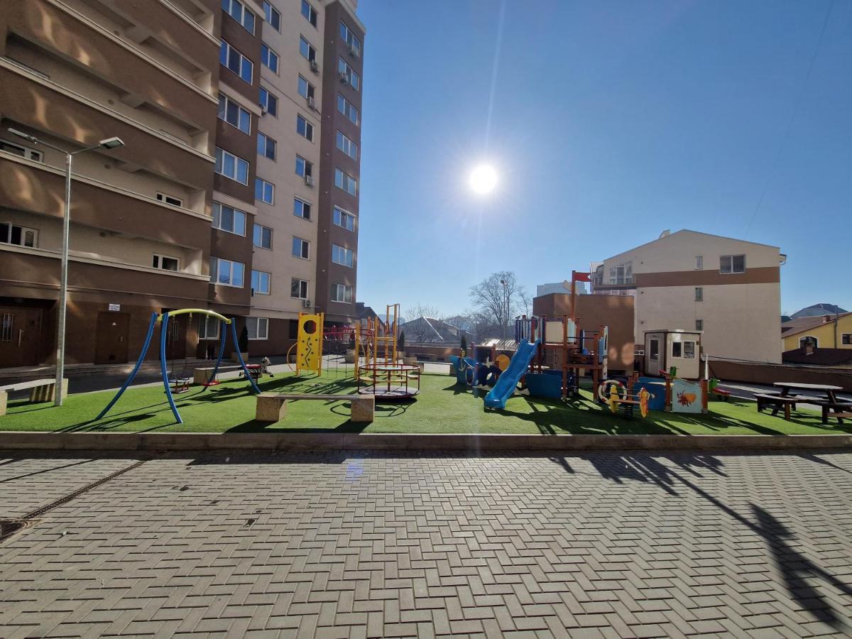 Dendrarium Park Apartment Deluxe Chisinau Exterior foto